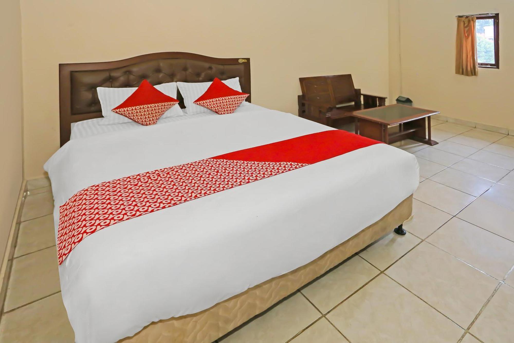Super Oyo 3978 Hotel Danau Indah Бекаси Екстериор снимка